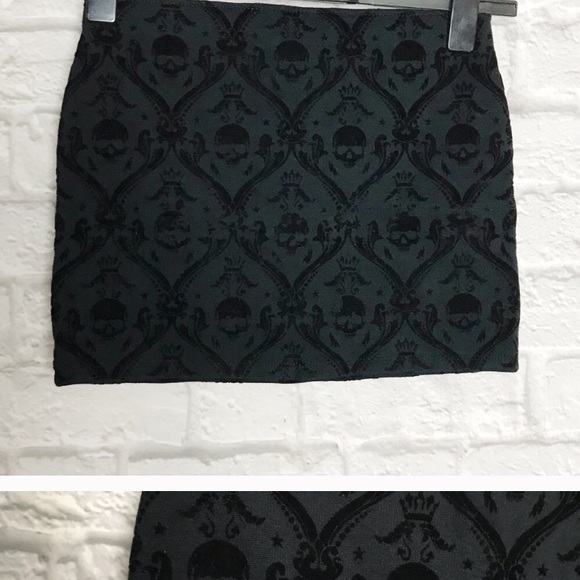 Mini Skirt Damask Punk Velvet Textured Skulls - Picture 3 of 15